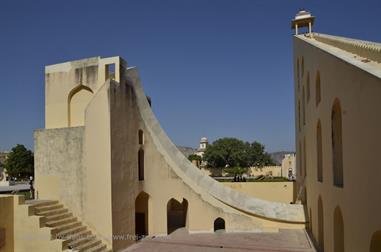 06 Jantar_Mantar,_Jaipur_DSC5182_b_H600
